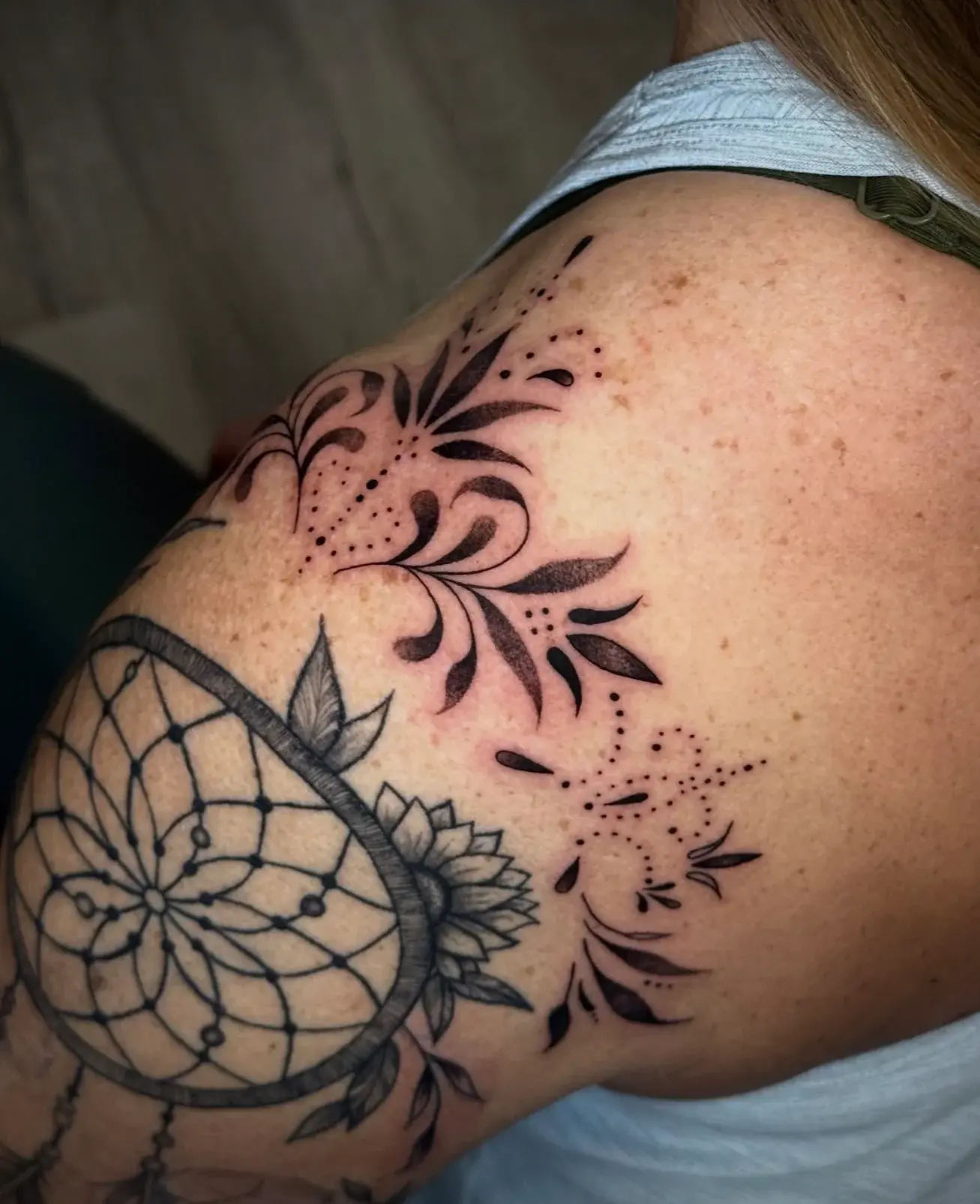 Dreamcatcher with ornamental details tattoo by Lucia